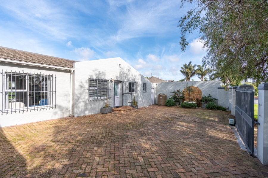 3 Bedroom Property for Sale in Edgemead Western Cape